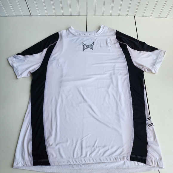 TAPOUT MEN'S BLACK WHITE ATHLETIC Fitted SHIRT Stretch 2XL - Picture 1 of 10